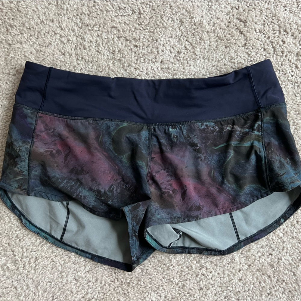 Lululemon Speed up Short sz 6 RLCB/MDNI